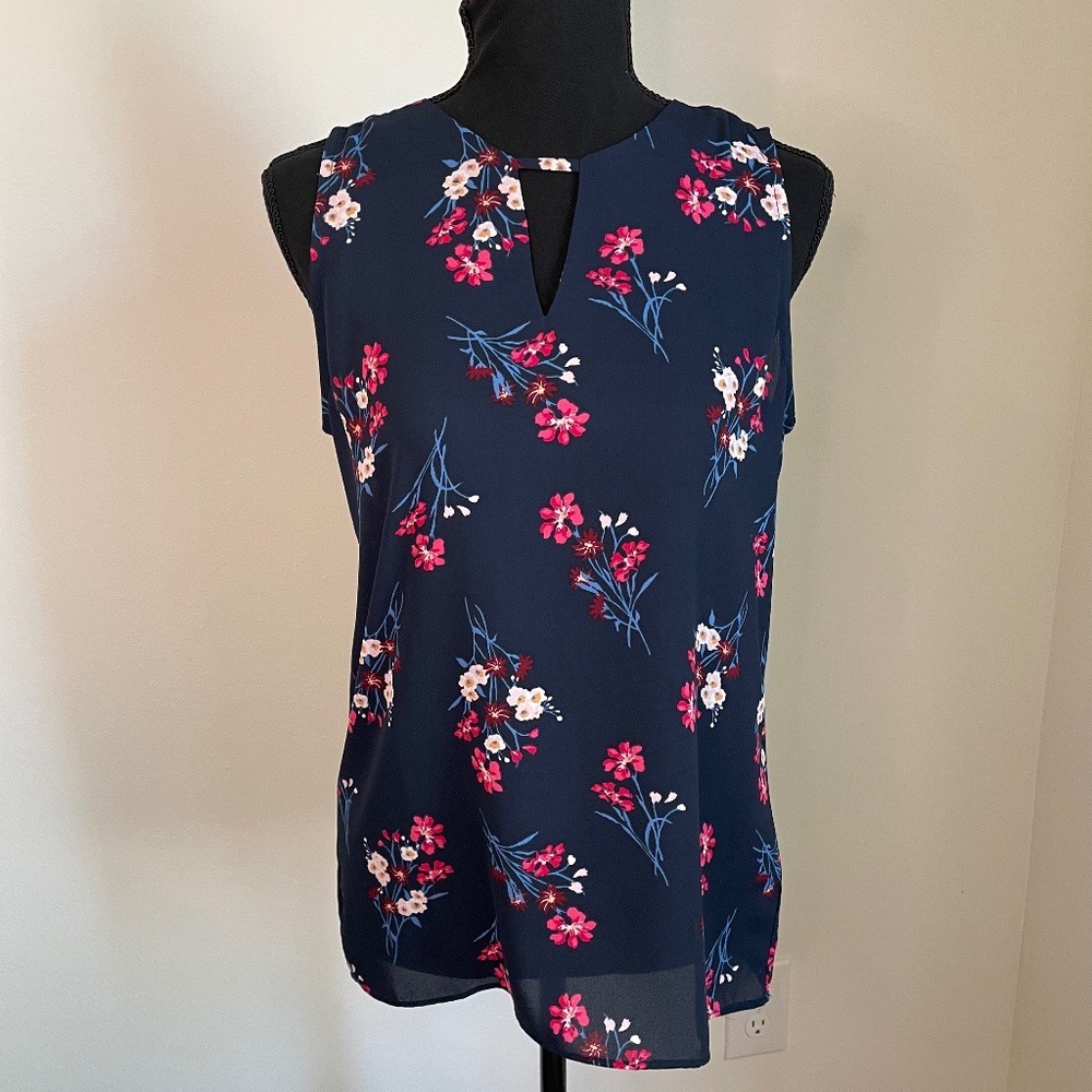 Violet + Claire Women's Small Navy Floral Chiffon Sleeveless Blouse
